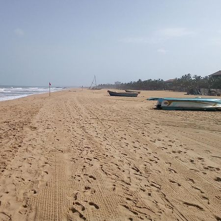 Hotel Yoho Mango House à Negombo Extérieur photo