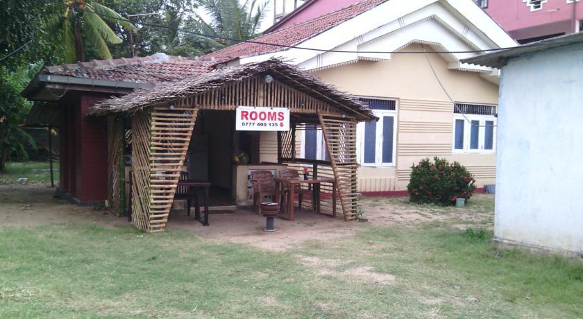 Hotel Yoho Mango House à Negombo Chambre photo