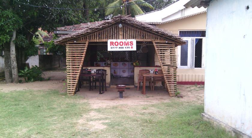 Hotel Yoho Mango House à Negombo Chambre photo