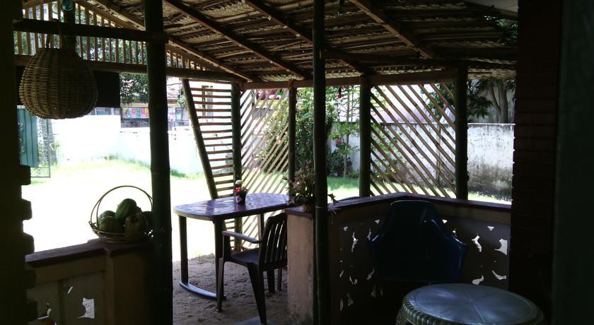 Hotel Yoho Mango House à Negombo Chambre photo