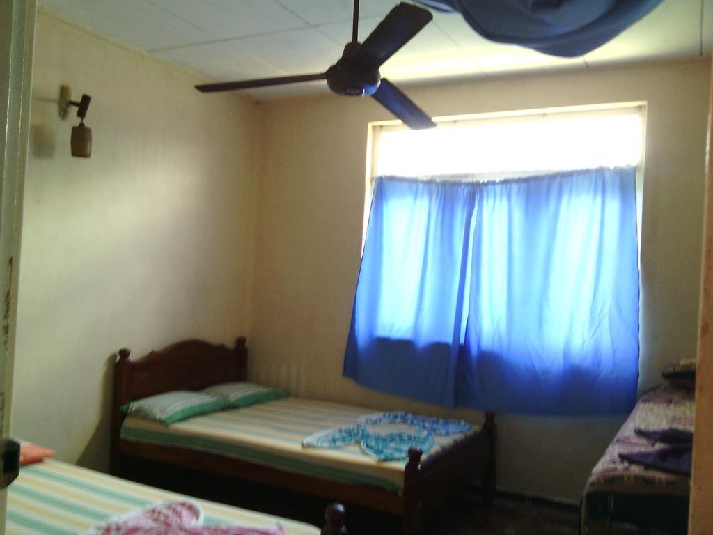 Hotel Yoho Mango House à Negombo Extérieur photo