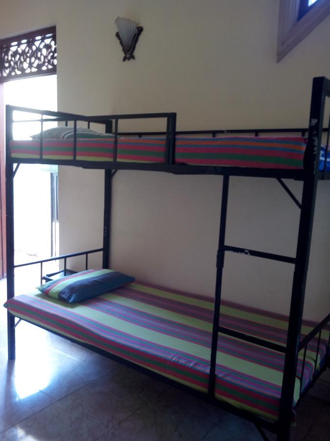 Hotel Yoho Mango House à Negombo Extérieur photo