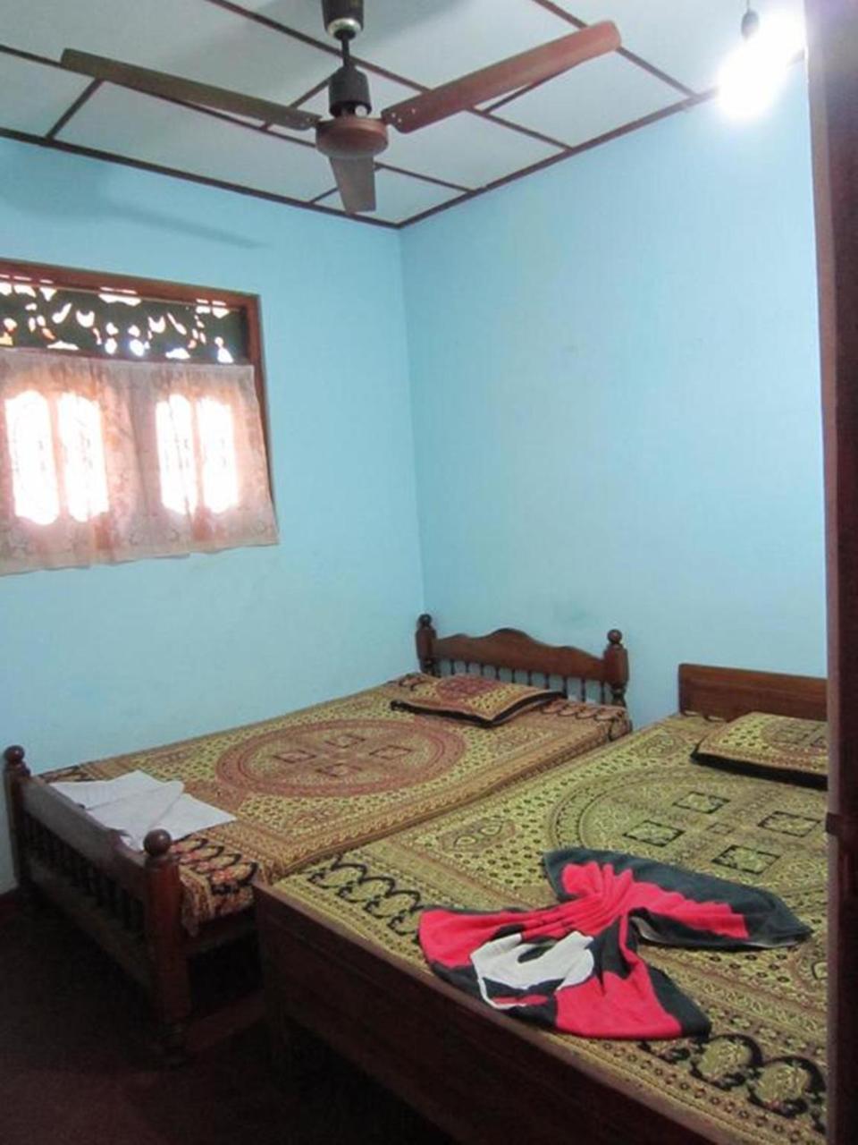 Hotel Yoho Mango House à Negombo Extérieur photo